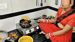 कुकुर-र-केटिको-चिकाई