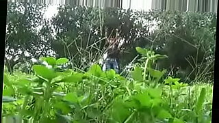 ibu-lecehkan-anak-kecil-baju-biru-viral-tiktok
